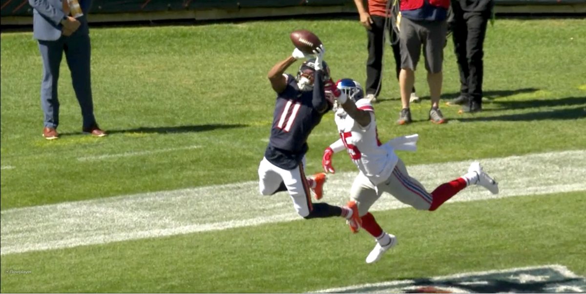 Watch Darnell Mooney's Touchdown Catch Give the Bears a 17-0