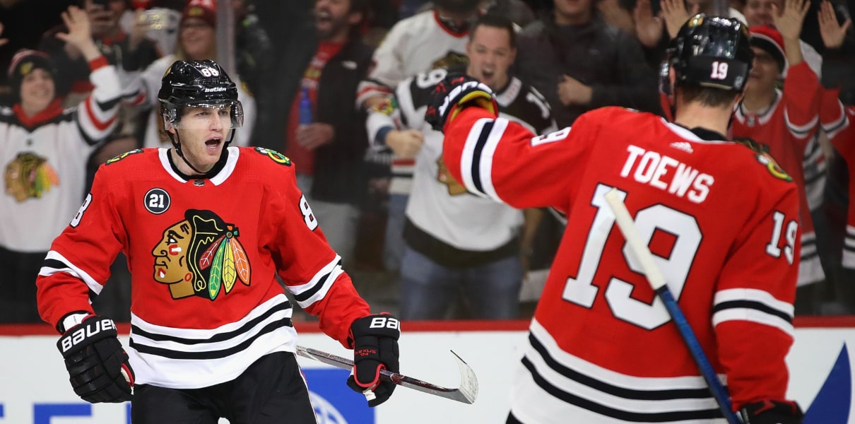 Toews, Kane get 8-year extensions from Blackhawks