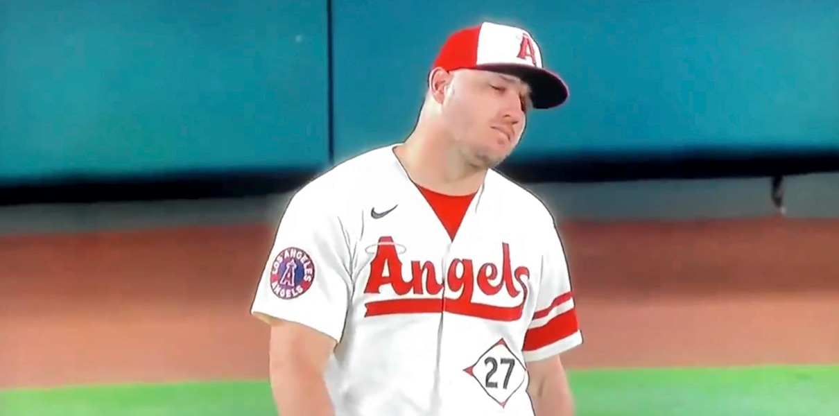 Frustrated Mike Trout Spots His Own Pitcher Tipping Pitches While