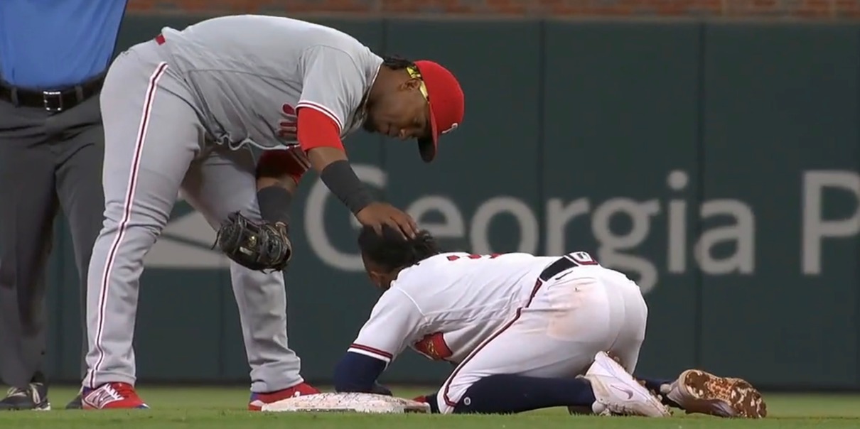 Ozzie Albies leaves Monday's Braves game with fractured left foot