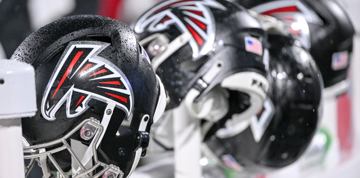 Bleacher Nation NFL 2023 Mock Draft: Falcons Land an Edge Rusher - Bleacher  Nation
