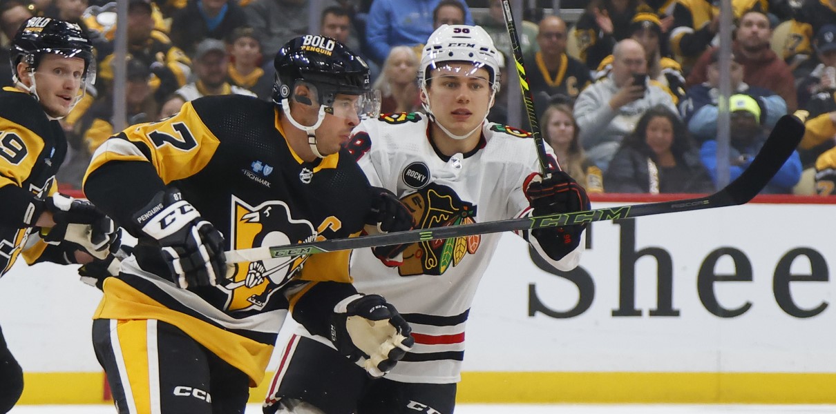 Blackhawks News: Andreas Athanasiou will stay for two more years