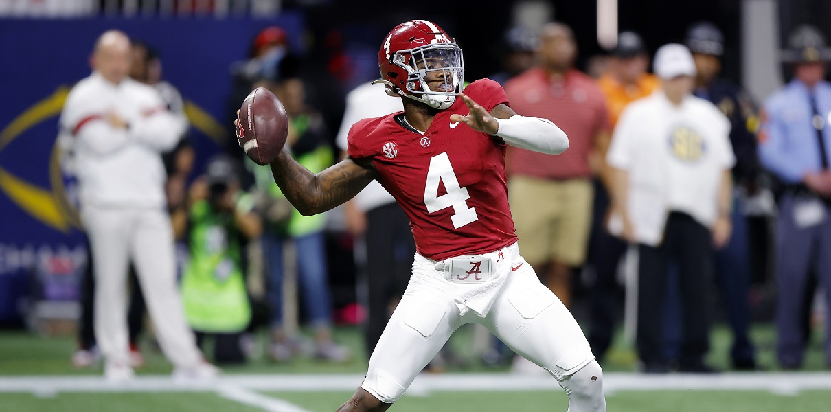 No. 1 Michigan and No. 4 Alabama to play in the College Football Playoff  Semifinal at the Rose Bowl Game presented by Prudential - Tournament of  Roses - Rose Bowl Game