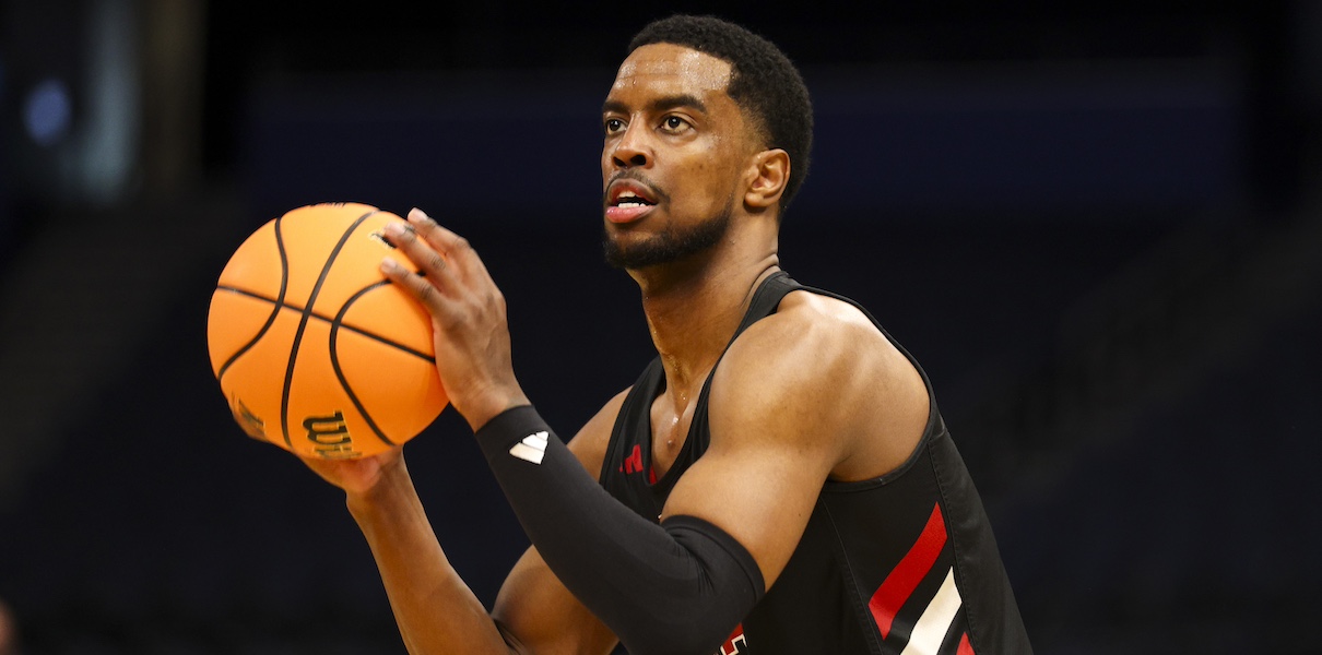 Bulls Sign Texas Tech Sharpshooter Donovan Atwell to Exhibit 10 Deal (Report)