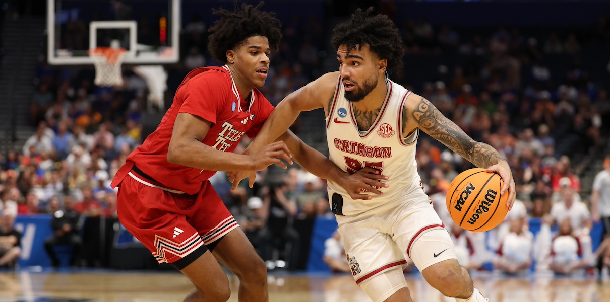 Bulls Sign UFA Alabama Guard Houston Mallette to Last Open Two-Way Contract (Report)