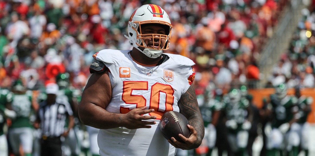 Vita Vea Reportedly Requests a Trade From Buccaneers (Hmmm&hellip;)